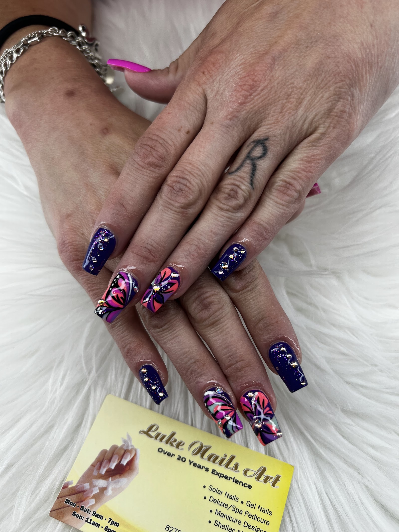 Luke Nails Art logo
